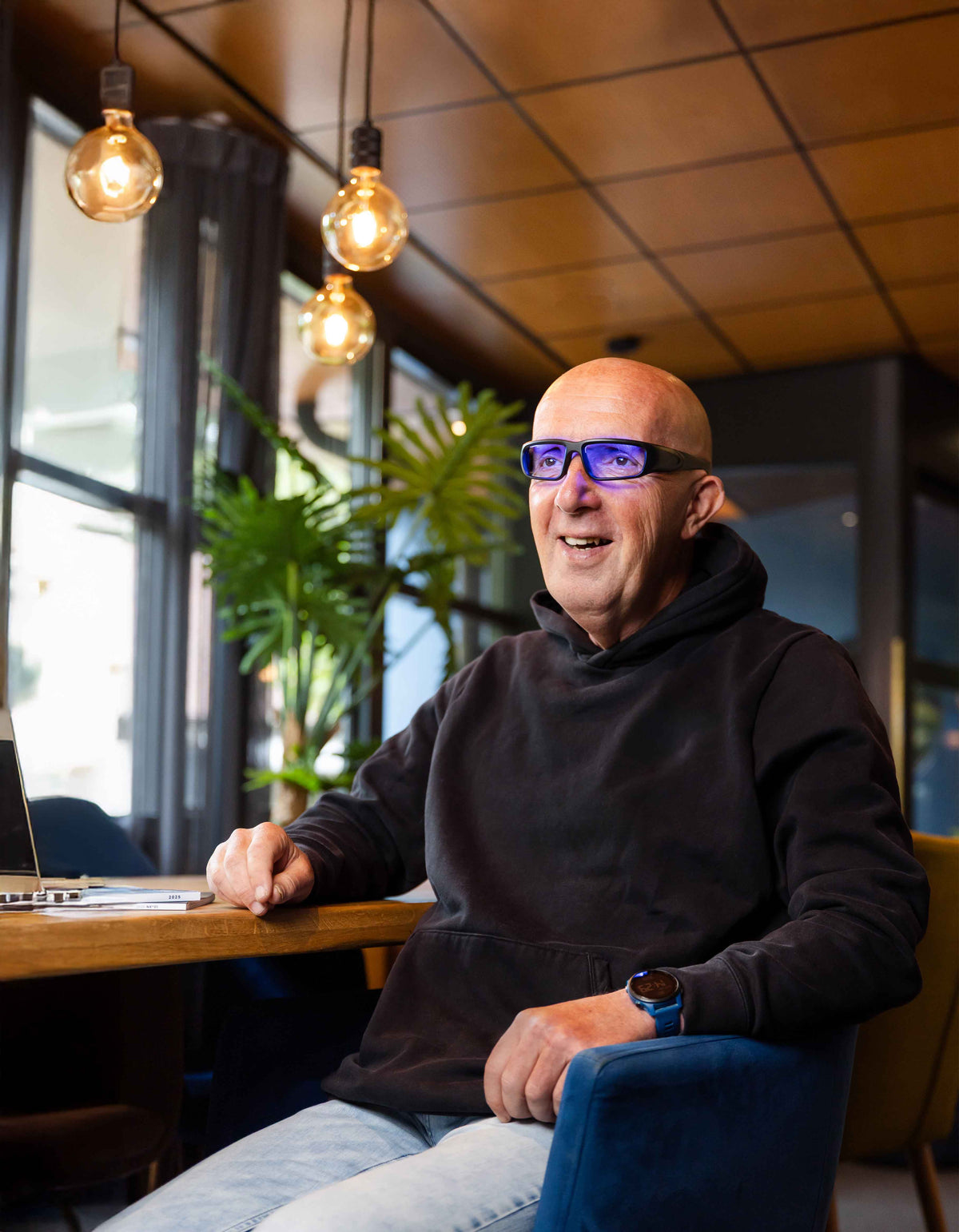 BREAKING: Blauwlichttherapie via lichtbril verbetert slaapkwaliteit en vermindert slaperigheid bij parkinsonpatiënten
